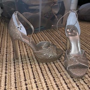 Glamorous Gold shimmer heels